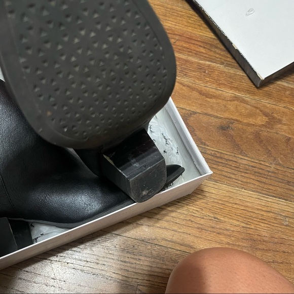 Black Women Booties - Picture 11 of 12